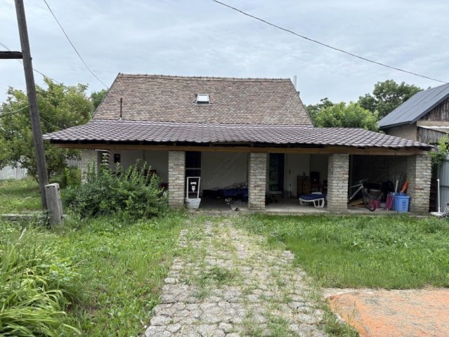 Eladó családi ház, Hódmezővásárhelyen 49.9 M Ft, 4 szobás