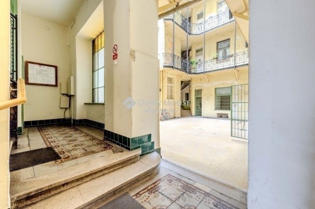 Eladó téglalakás, Budapesten, V. kerületben 84 M Ft, 2 szobás