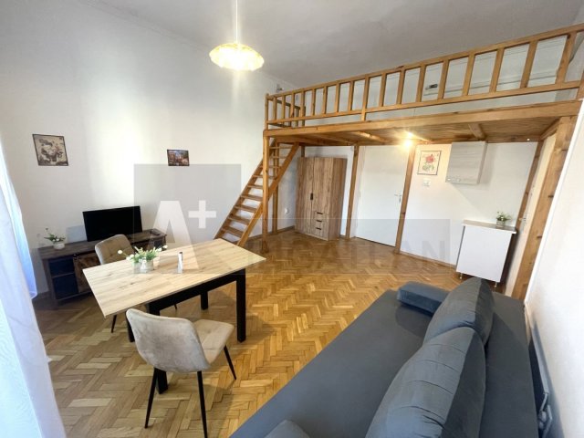 Kiadó téglalakás, albérlet, Szegeden 120 E Ft / hó, 1 szobás