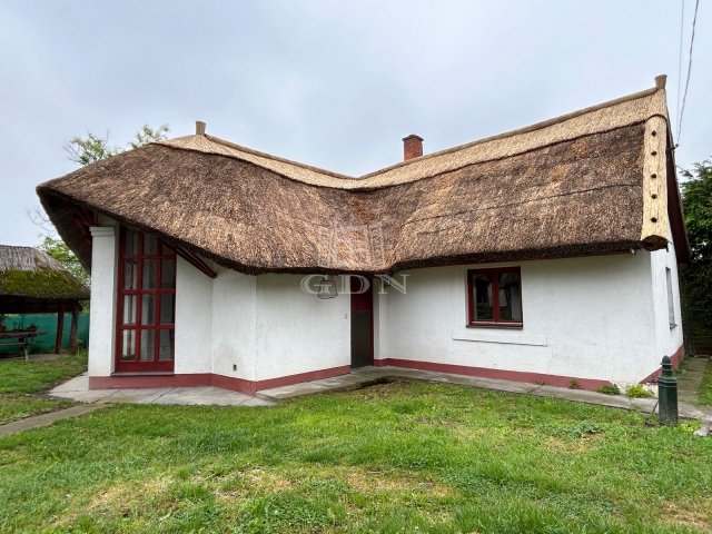 Eladó családi ház, Velencén 54.5 M Ft, 3 szobás