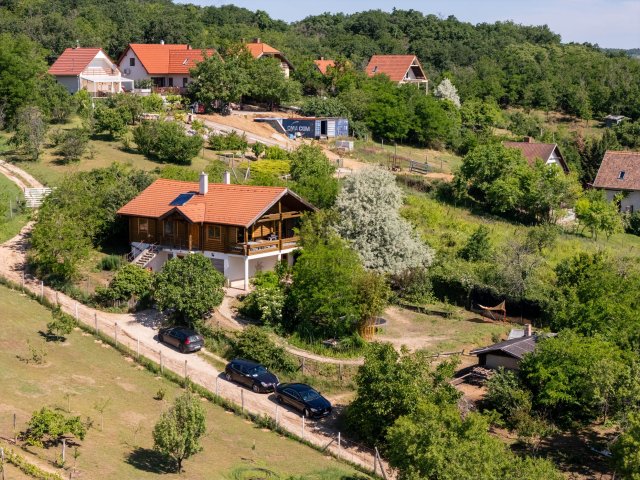 Eladó családi ház, Pákozdon 105.9 M Ft, 4 szobás