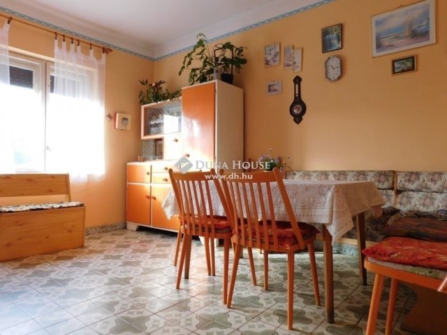Eladó családi ház, Kecskeméten 57 M Ft, 4 szobás