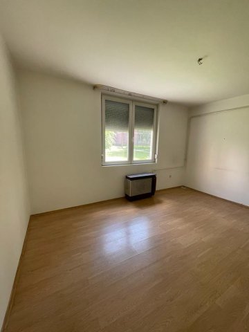 Eladó téglalakás, Kaposváron 23.5 M Ft, 1 szobás