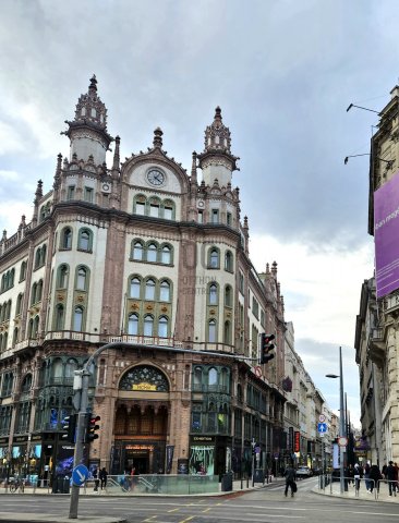 Eladó téglalakás, Budapesten, V. kerületben 169 M Ft, 4 szobás