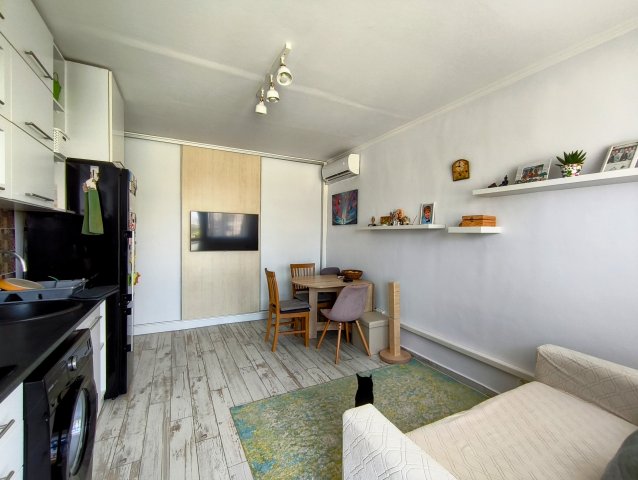 Eladó panellakás, Békéscsabán 32.3 M Ft, 1+2 szobás