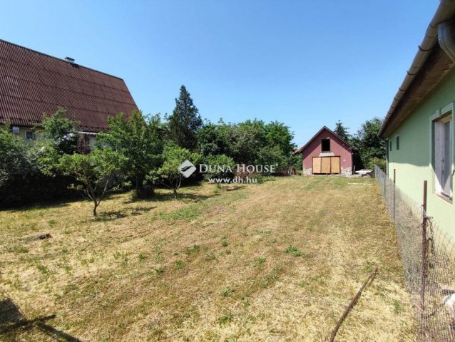 Eladó telek, Budapesten, XVIII. kerületben 39.9 M Ft
