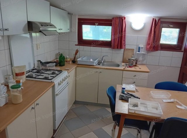 Kiadó családi ház, albérlet, Kecskeméten 100 E Ft / hó