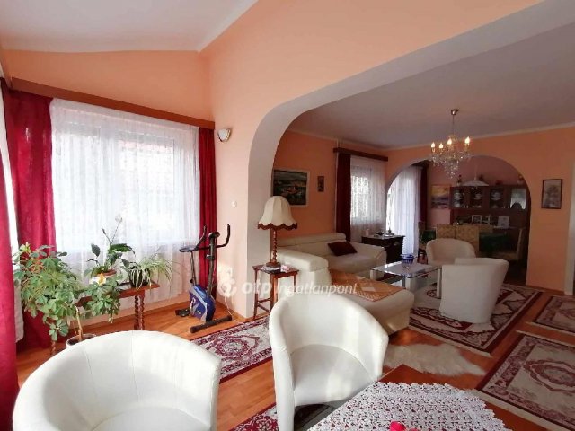 Eladó ikerház, Budapesten, XVIII. kerületben 130 M Ft, 2+2 szobás