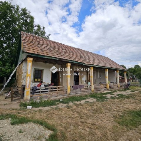 Eladó családi ház, Kókán 19.9 M Ft, 2 szobás