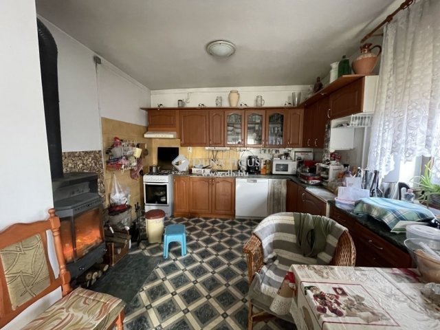 Eladó családi ház, Cserkeszőlőn 41 M Ft, 5 szobás