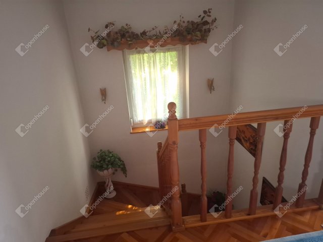 Eladó családi ház, Szolnokon 79.7 M Ft, 4 szobás