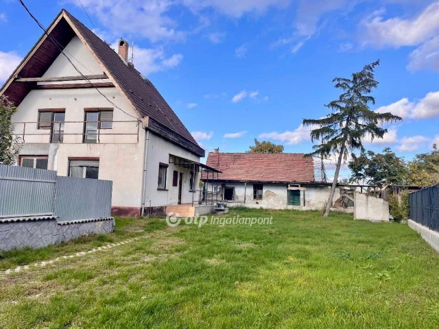 Eladó családi ház, Szigetszentmiklóson 51.6 M Ft, 5 szobás