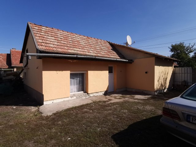 Eladó családi ház, Jászberényben 16.9 M Ft, 3 szobás