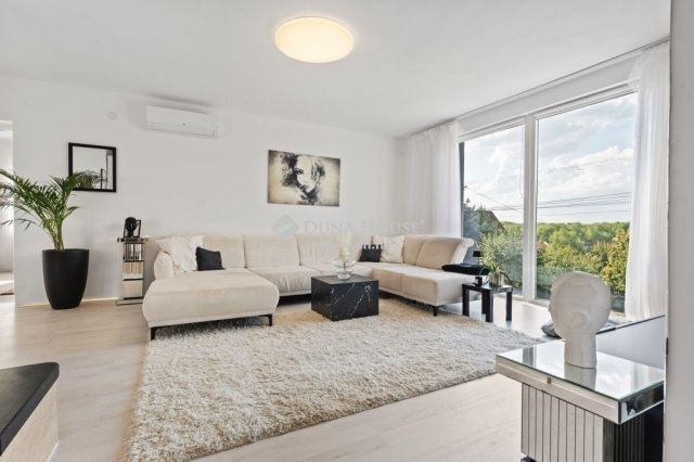 Eladó családi ház, Kozármislenyen 218.99 M Ft, 5 szobás