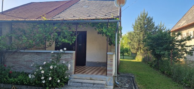 Eladó nyaraló, Balatonfenyvesen 34.9 M Ft, 2 szobás