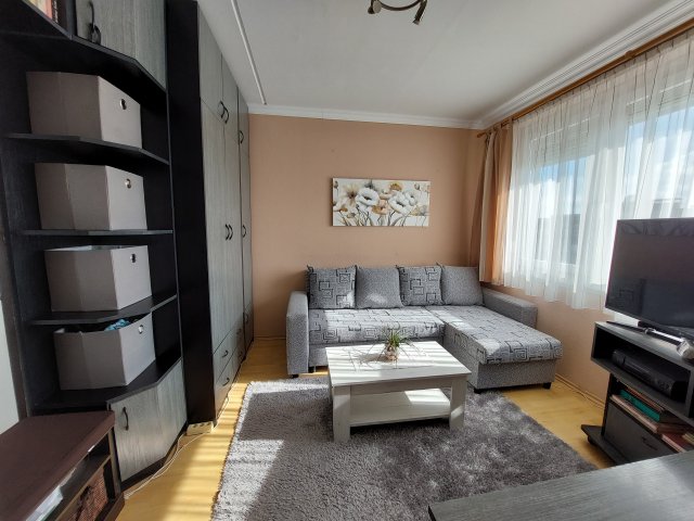 Eladó panellakás, Mosonmagyaróváron 38.9 M Ft, 3 szobás