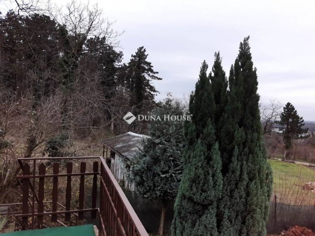 Eladó nyaraló, Dunaalmáson 30 M Ft, 2 szobás
