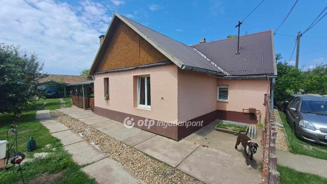 Eladó családi ház, Kabán 23 M Ft, 3 szobás