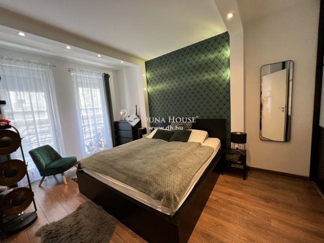 Eladó téglalakás, Budapesten, VI. kerületben 83.99 M Ft