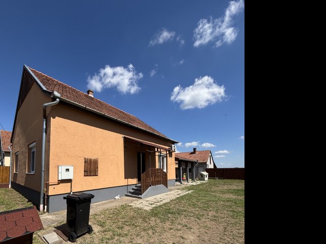 Eladó családi ház, Csólyospáloson 42 M Ft, 4 szobás