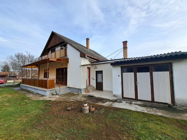 Eladó családi ház, Balatonlelleén 59.99 M Ft, 6 szobás