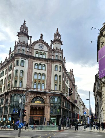 Eladó téglalakás, Budapesten, V. kerületben 219 M Ft, 4 szobás