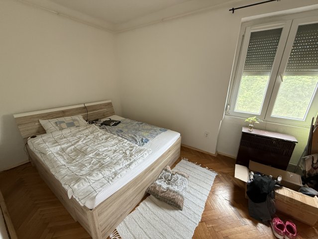 Eladó téglalakás, Pécsett 26.5 M Ft, 2 szobás