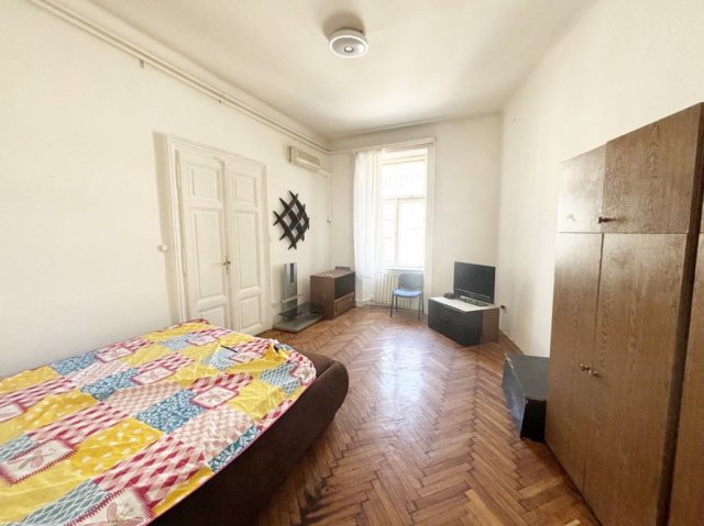 Eladó téglalakás, Budapesten, VIII. kerületben 95 M Ft, 5 szobás