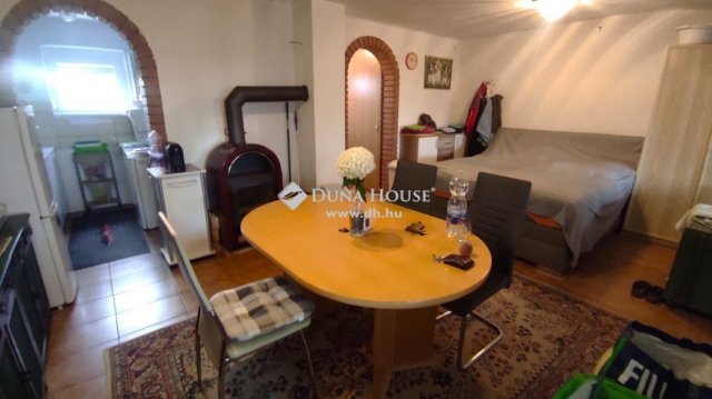 Eladó nyaraló, Mohácson 39 M Ft, 4 szobás / költözzbe.hu