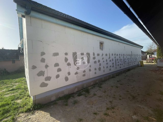 Eladó családi ház, Szegeden 89.9 M Ft, 4 szobás