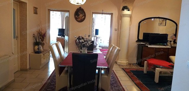 Eladó családi ház, Fertőszentmiklóson 75.4 M Ft, 4 szobás