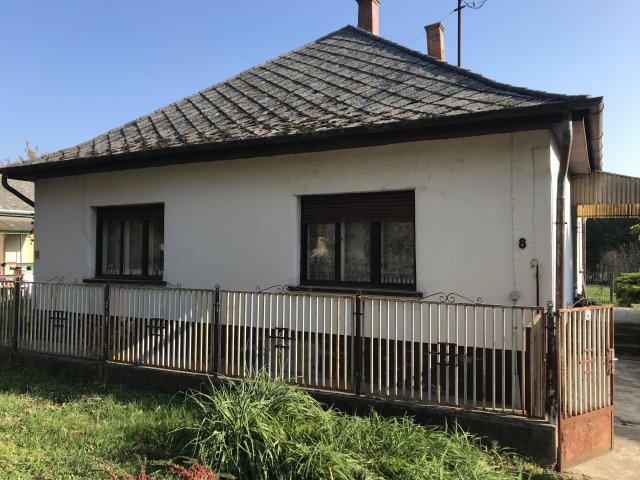 Eladó családi ház, Ságváron 41 M Ft, 3 szobás