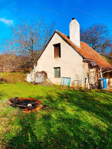 Eladó családi ház, Pécselyen 34 M Ft, 1 szobás