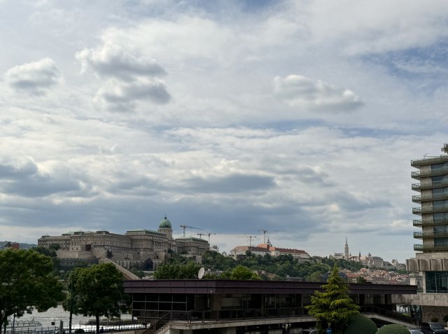 Kiadó iroda, Budapesten, V. kerületben 560 E Ft / hó, 3 szobás