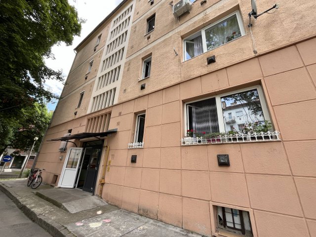 Eladó téglalakás, Kazincbarcikán 15 M Ft, 2 szobás
