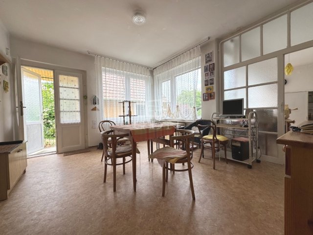 Eladó családi ház, Zámolyon 52 M Ft, 4 szobás