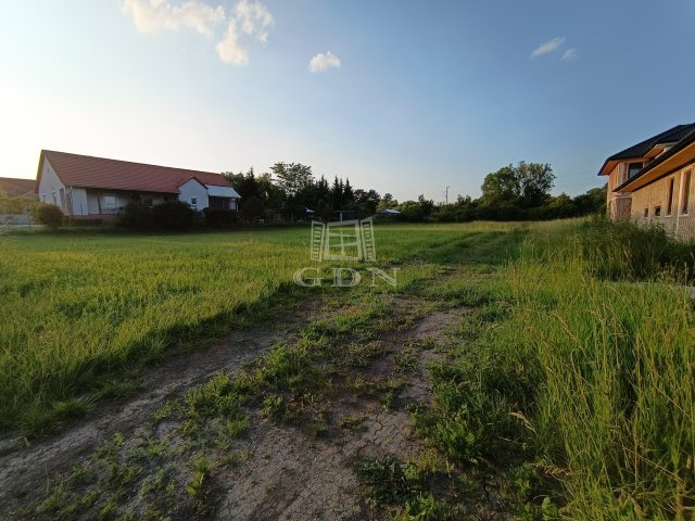 Eladó telek, Herenden 28.9 M Ft / költözzbe.hu