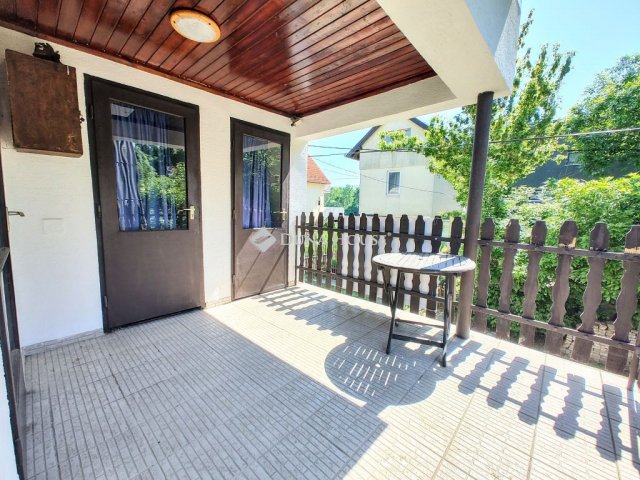 Eladó nyaraló, Szegeden 29 M Ft, 2 szobás / költözzbe.hu
