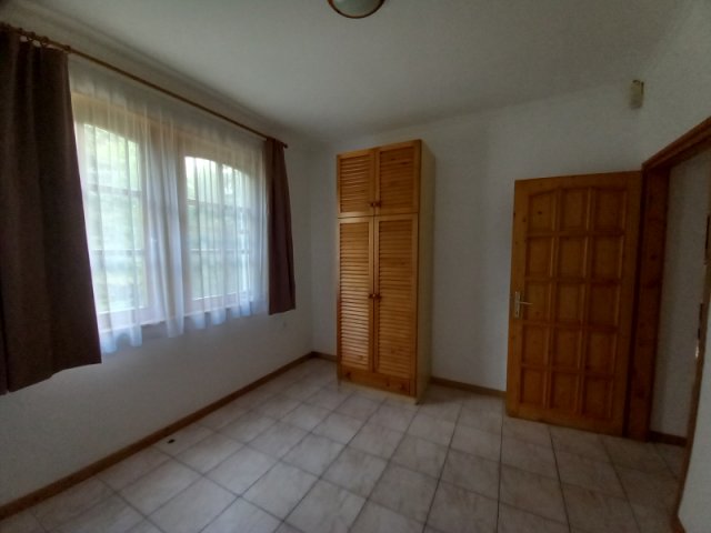 Eladó családi ház, Nagykovácsiban 189 M Ft, 6 szobás