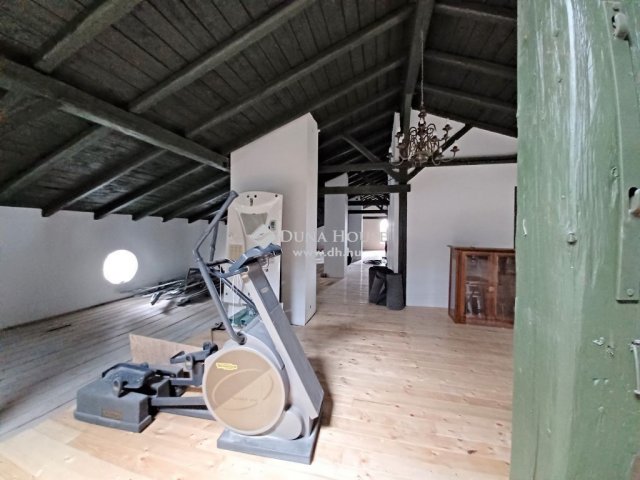 Eladó családi ház, Nemesvitán 390 M Ft, 6 szobás