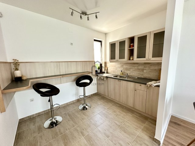 Kiadó téglalakás, albérlet, Dunakeszin 260 E Ft / hó, 2 szobás
