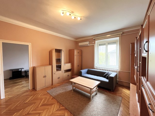 Eladó téglalakás, Dunaújvárosban 27.7 M Ft, 2 szobás