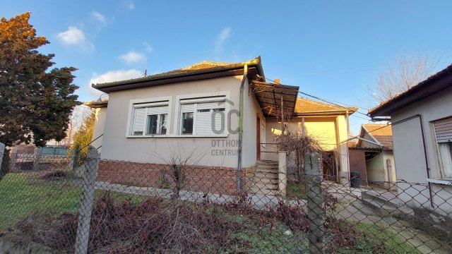 Eladó családi ház, Farmoson 19.5 M Ft, 3 szobás