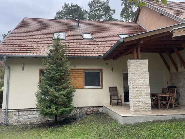 Eladó családi ház, Siófokon 188.5 M Ft, 6 szobás