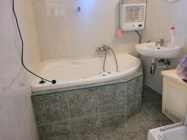 Eladó ikerház, Győrött 48 M Ft, 2 szobás / költözzbe.hu