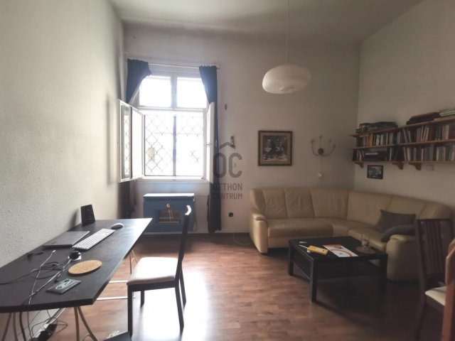 Eladó téglalakás, Budapesten, VI. kerületben 69 M Ft, 3 szobás