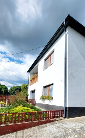 Eladó családi ház, Bercelen 93.5 M Ft, 6 szobás