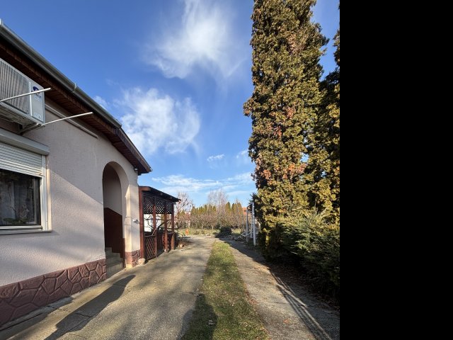 Eladó családi ház, Szegeden 71.9 M Ft, 4 szobás