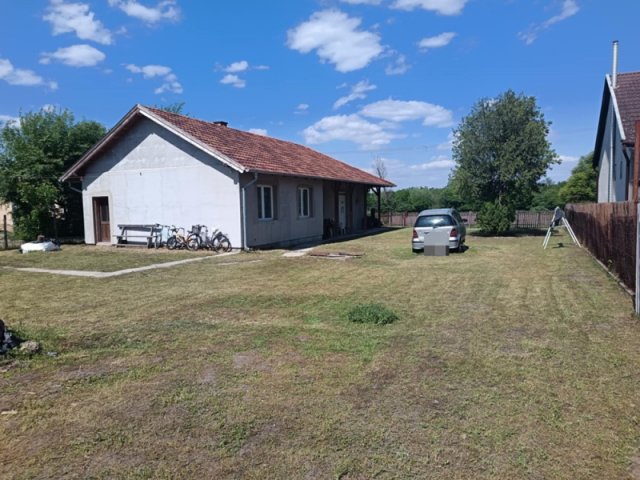 Eladó családi ház, Pusztavacson 39.9 M Ft, 3 szobás