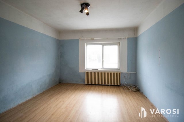 Eladó családi ház, Nyúlon 43.5 M Ft, 3 szobás